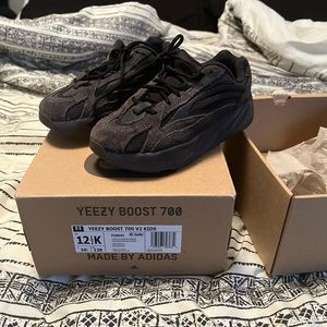 Used condition Yeezy 700. Look at photos for condition. Size 12.5 preschool